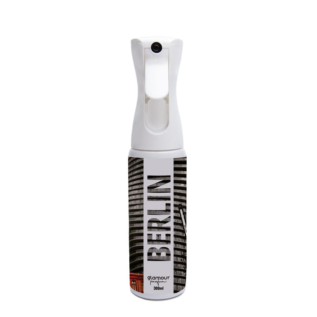 GLAMOUR PARFUM - Ambientador de Hogar Berlín - 300 ml - Pulverizador con Aroma Fresco - Ambientador Textil en Spray - para Pulverizar en la Cama o en Cortinas - Reutilizable