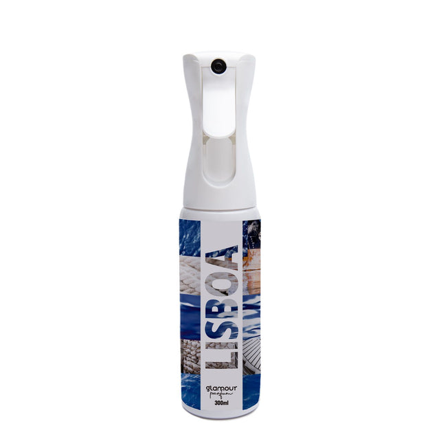 GLAMOUR PARFUM - Ambientador de Hogar Lisboa - 300 ml - Pulverizador con Aroma Fresco y Marino - Ambientador Textil en Spray - para Pulverizar en la Cama o en Cortinas - Reutilizable