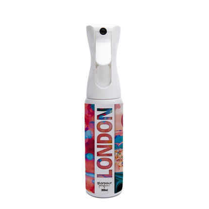 GLAMOUR PARFUM - Ambientador de Hogar Londres - 300 ml - Pulverizador con Aroma Floral y Amaderado - Ambientador Textil en Spray - para Pulverizar en la Cama o en Cortinas - Reutilizable